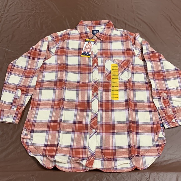 GAP Plaid Flannel Shirt (NWT) size M - Picture 2 of 4